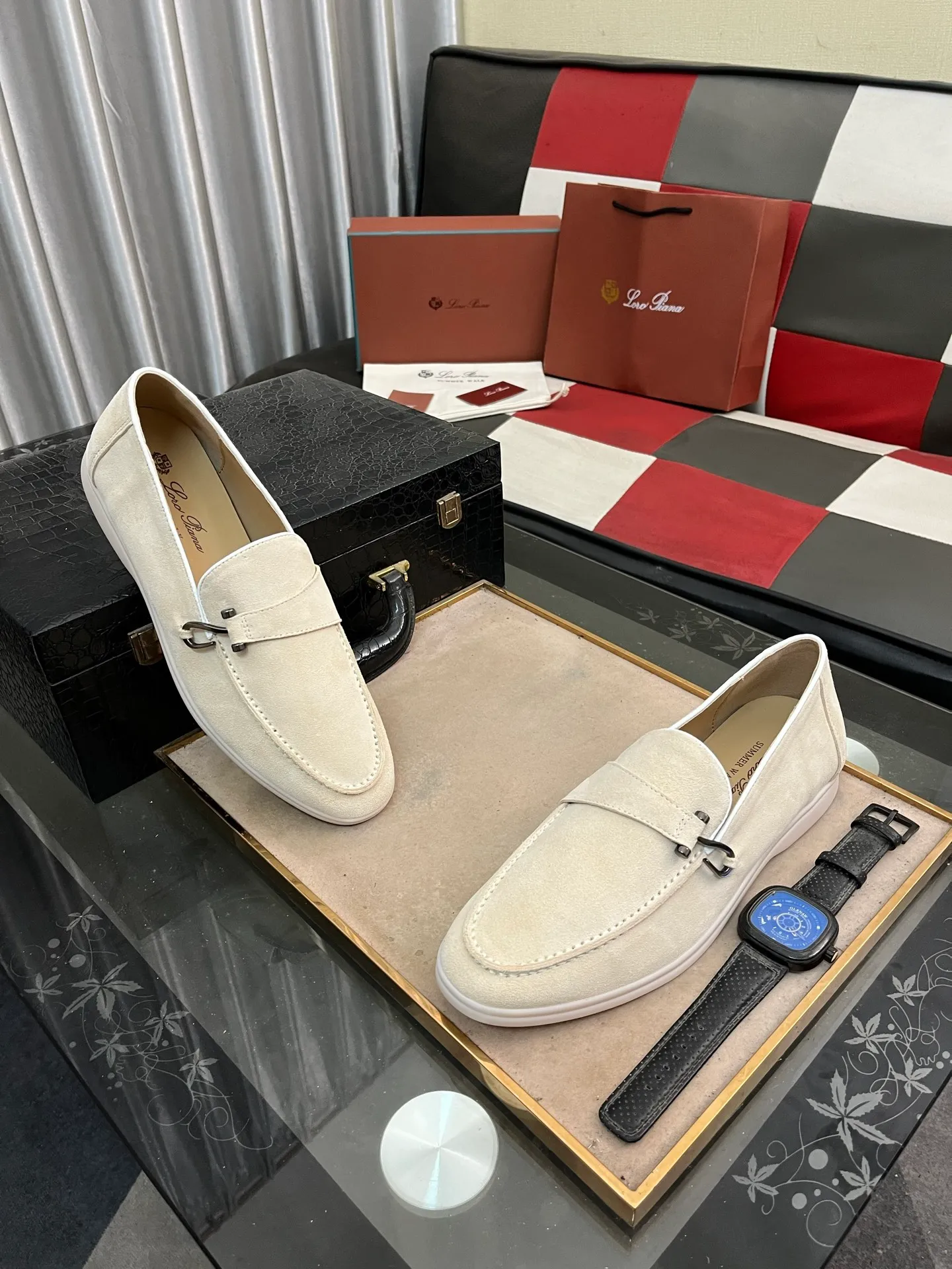 Men's Men's Shoes💰420⌚️⌚️【Loro Piana】LP couple's casual sneakers. Simple and fashionable, the upper is made of cow suede and leather. Sheepskin feet. Custom rubber sole. Size: Female 35-42 (35, 41, 42, 43 customized are non-refundable) Male 38-46 (45, 46 customized)